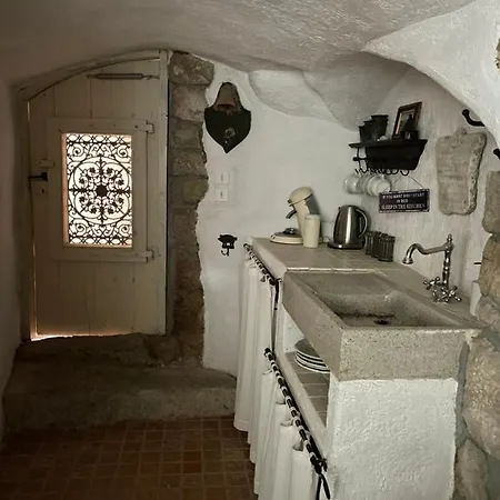 Complete House With Sea View In The Center On Island Krk بيت للعطل