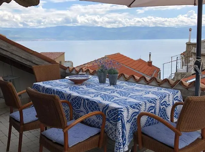 Complete House With Sea View In The Center On Island Krk