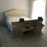 Complete House With Sea View In The Center On Island Krk Casa de Férias *