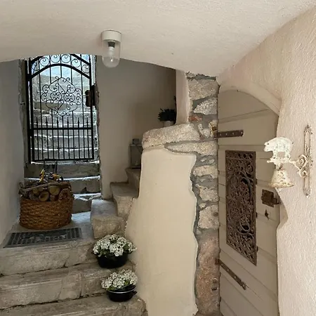 Complete House With Sea View In The Center On Island Krk Σπίτι διακοπών *