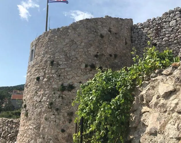 Complete House With Sea View In The Center On Island Krk * Vrbnik (Primorje-Gorski Kotar)