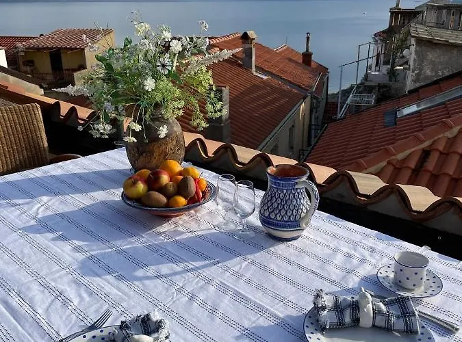 Complete House With Sea View In The Center On Island Krk Σπίτι διακοπών